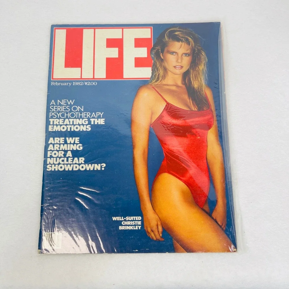 Vintage LIFE Magazine February 1982 Christie Brinkley Red Swimsuit Canon Ad